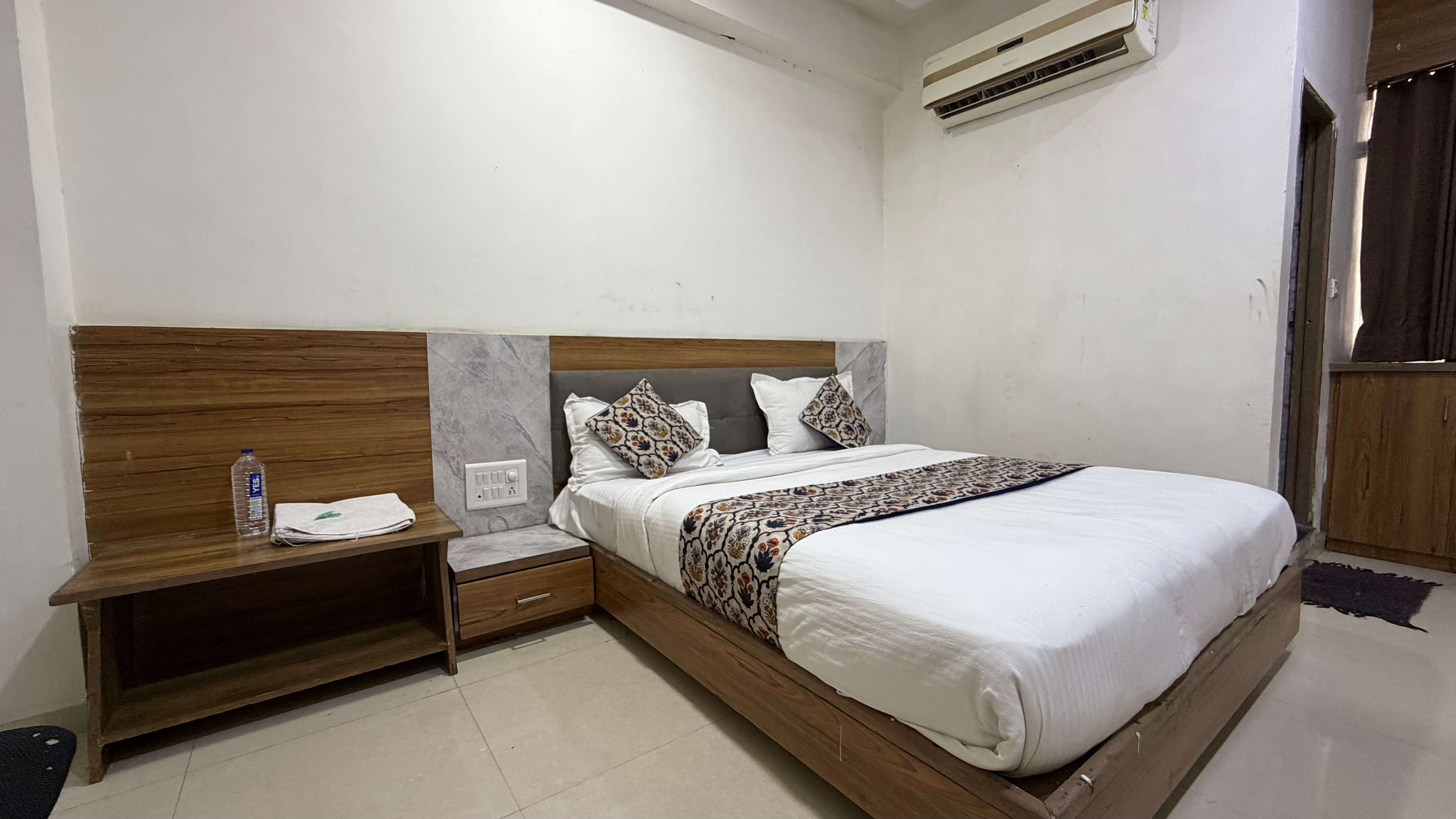 Deluxe Room at Hotel Bhavya